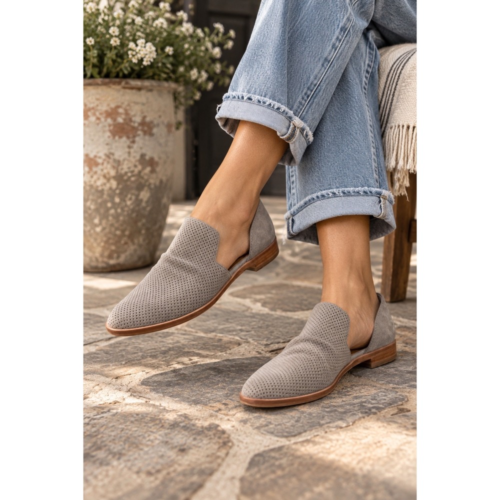 Dolce Vita Cody Grey Suede Perforated‎ DOrsay Flats Women Size 6.5M Classic